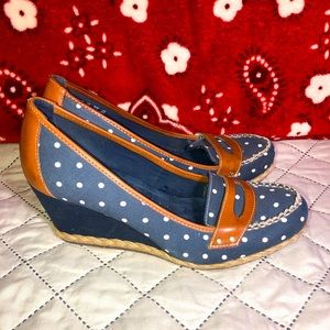Dr Scholl’s Navy and White Polka Dot Wedge